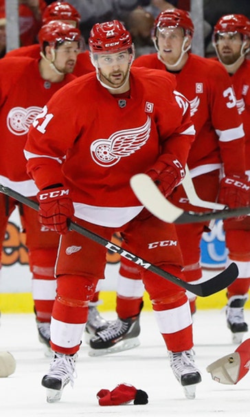 Tatar's 1st career hat trick helps Red Wings beat Ducks 6-4 (Dec 17, 2016)